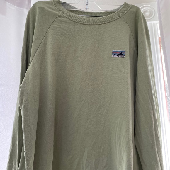 Crew neck - Picture 1 of 2